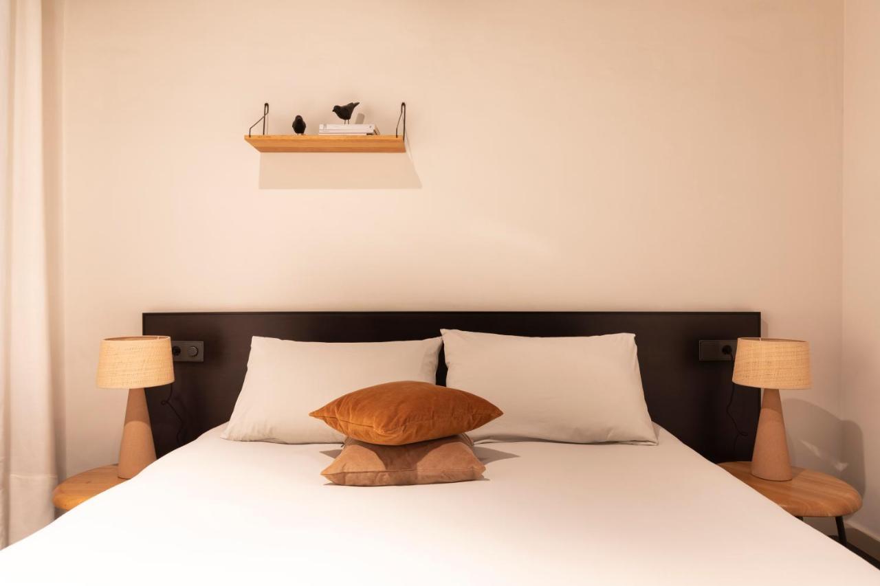 Destinationbcn Universitat Apartments Barcelona Bagian luar foto