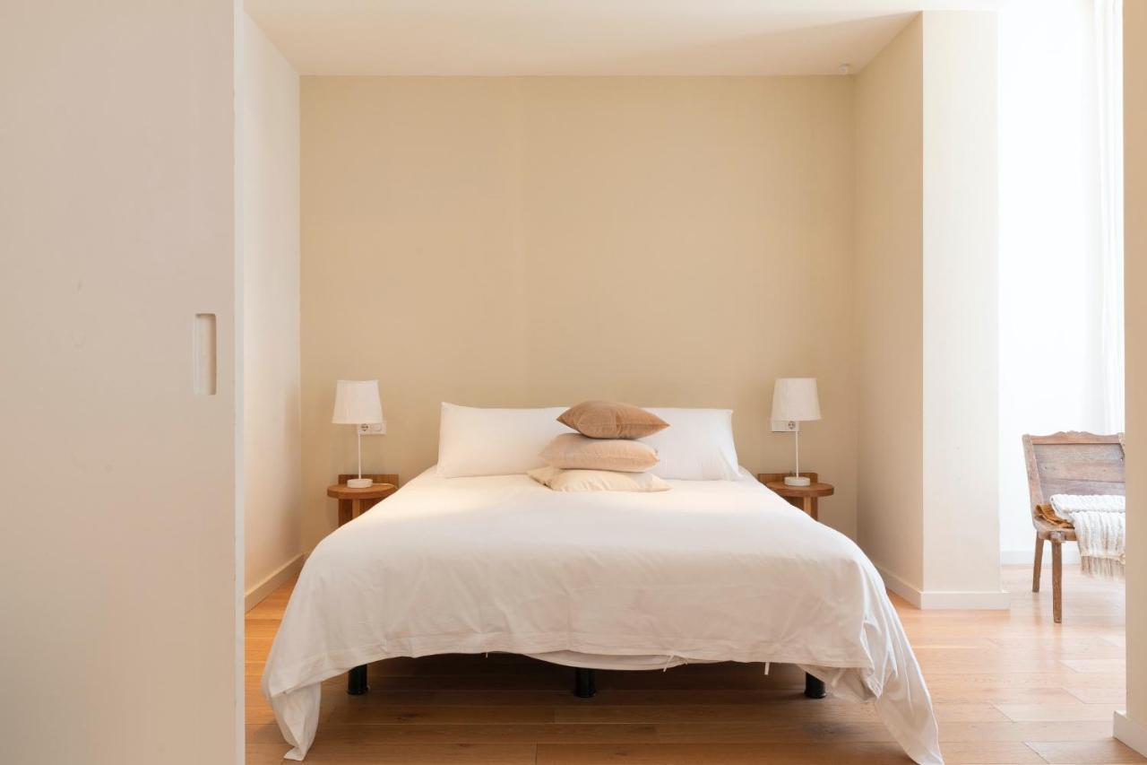 Destinationbcn Universitat Apartments Barcelona Bagian luar foto